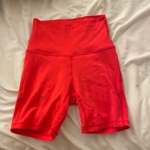 Lululemon Align 6 inch